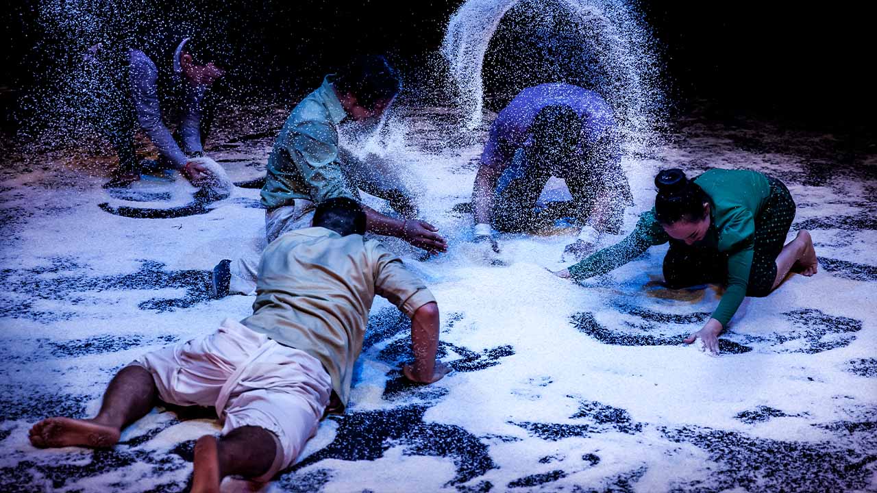 Phare Cambodian Circus performance